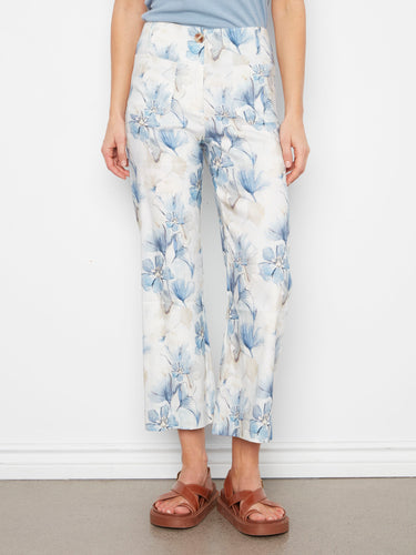 These cropped length pants feature a lovely floral pattern, ideal for a casual yet chic look. Experience style and comfort by Charlie B.