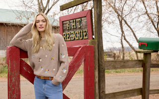 How to Pull off The Summer-to-Fall Transition: Outfits, Fabrics, and Smart Styling Tips