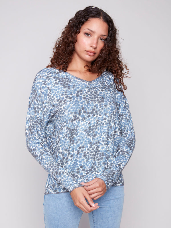 Chic long-sleeved blue top with a comfortable V-neck design by Charlie B.