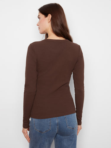 Experience superior comfort with the stretch cotton-tencel blend material, offering flexibility and style by Charlie B.