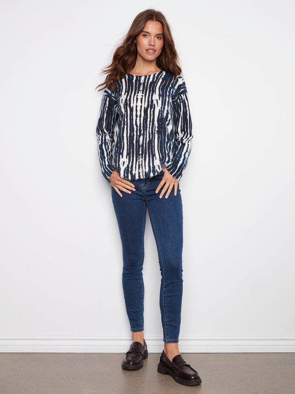 Reversible Printed Plush Sweater With Frayed Edges - Stream