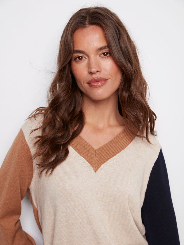 Chic colorblock sweater with contrasting sleeves by Charlie B.