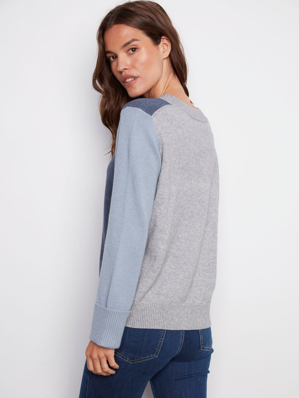 Stylish colorblock sweater with comfortable wide cuffs and a flattering V-neck by Charlie B.