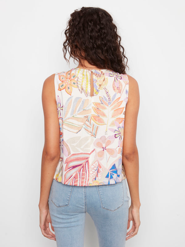 Featuring a colorful Maui print, this crew neck top is an eye-catching addition to any summer wardrobe. By Charlie B.
