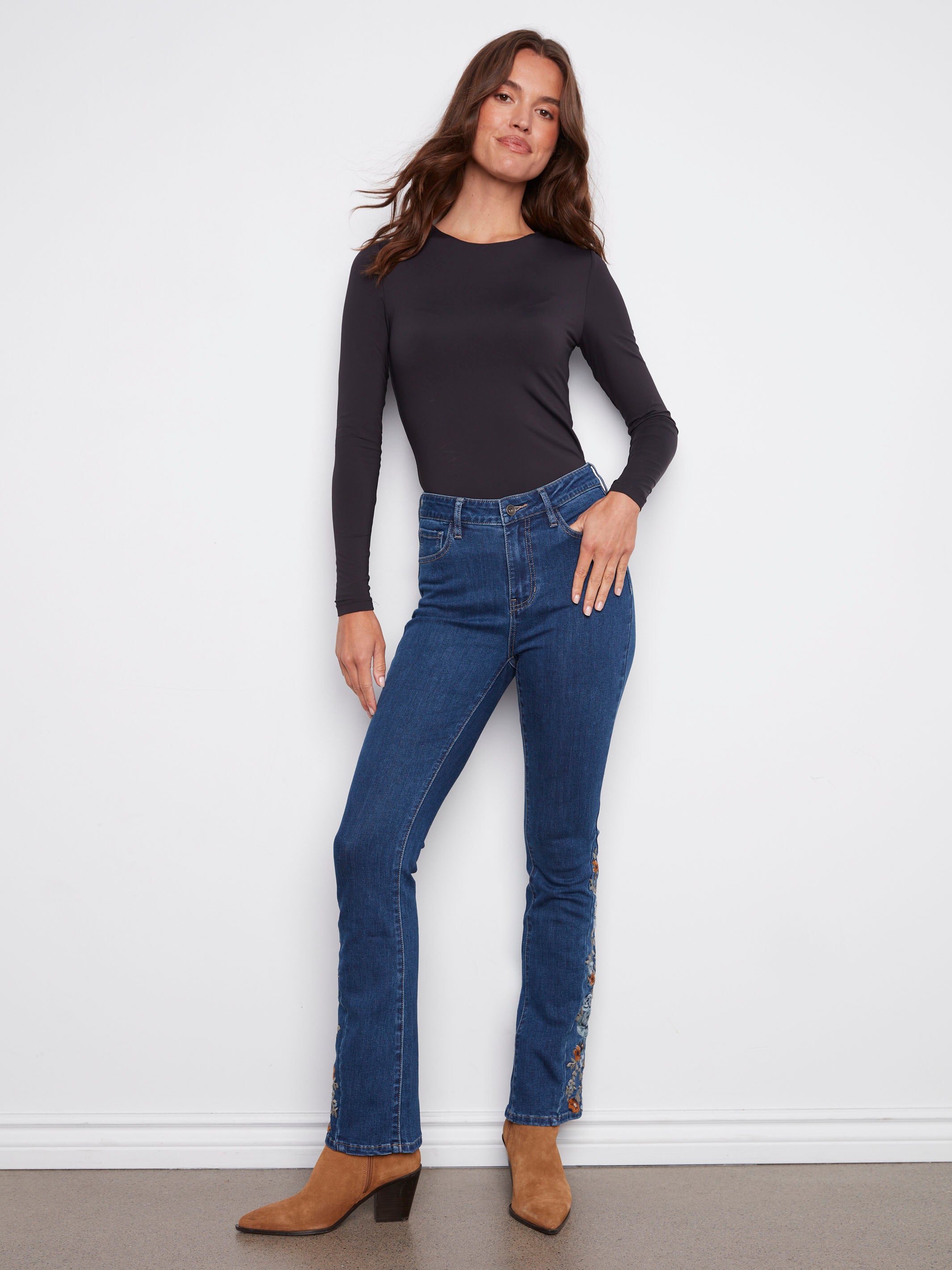 Regular rise bootcut jeans in indigo with beautiful floral embroidery on the sides, made from stretch denim by Charlie B.