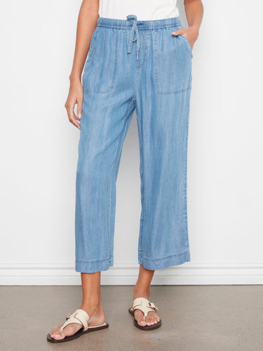 Enjoy the cropped length of these pants, perfect for pairing with your favorite sandals or sneakers. By Charlie B.