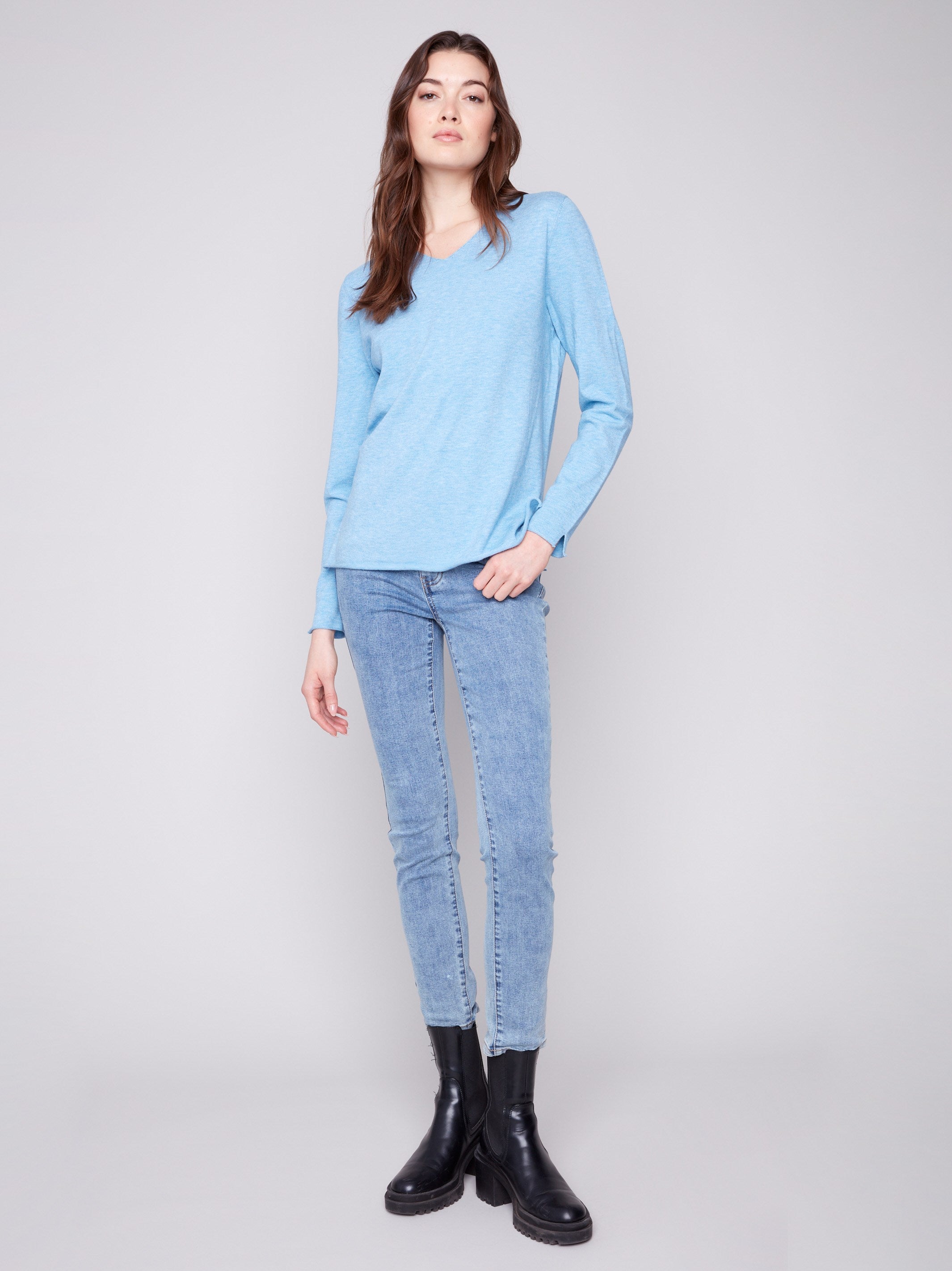 Long-sleeve heather oxford sweater in a classic fit, ideal for any occasion by Charlie B.