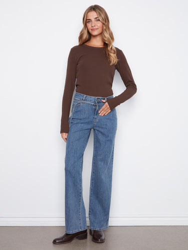 Made from stretch denim, these jeans combine comfort with durability. Perfect for everyday wear or special occasions by Charlie B.