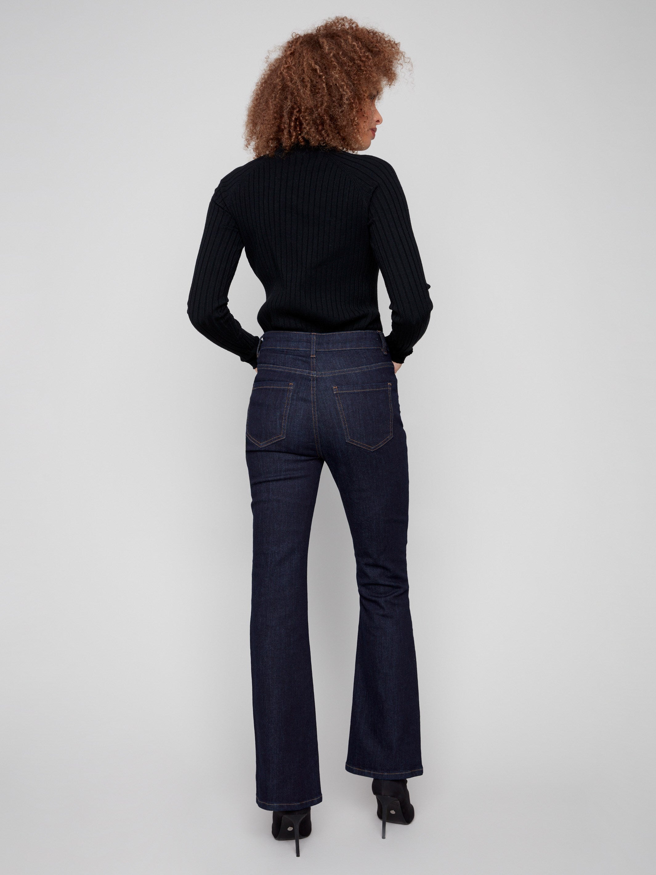 These jeans offer a flattering regular rise, enhancing the modern silhouette by Charlie B.