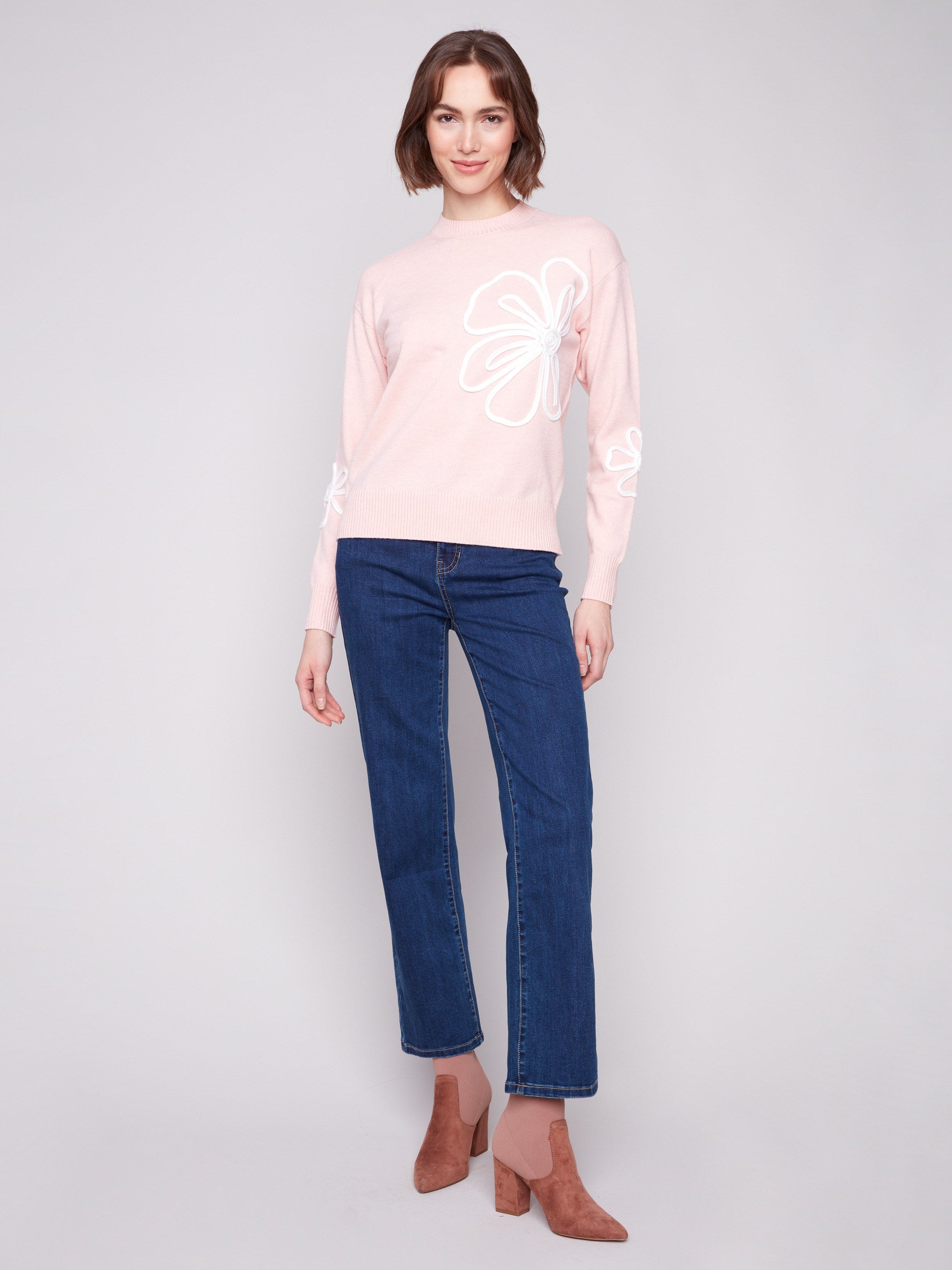 Chic long-sleeve sweater with crew neck design for a classic and comfortable fit by Charlie B.