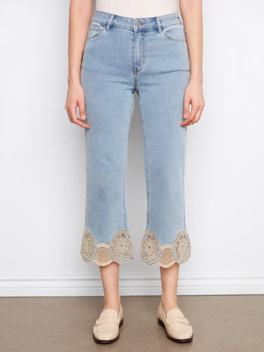 These stylish cropped jeans feature five pockets and a beautiful lace hem, perfect for any casual outing by Charlie B.