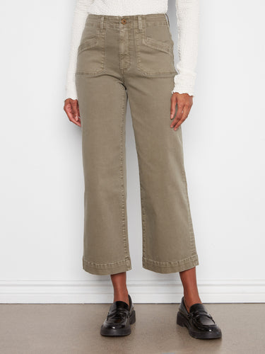 With a regular rise, these pants provide a classic and comfortable fit for everyday wear. By Charlie B.