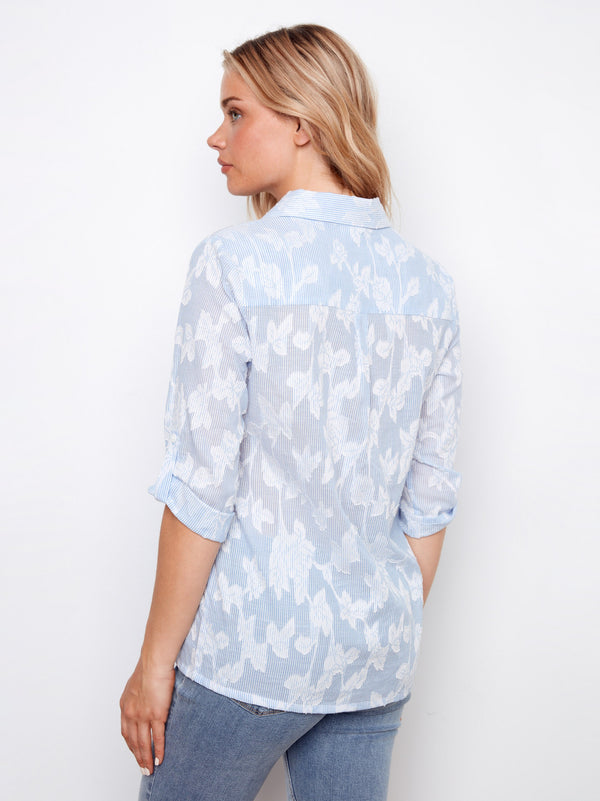 Crafted from 100% cotton, this shirt combines a timeless collar with detailed embroidery for a chic look by Charlie B.