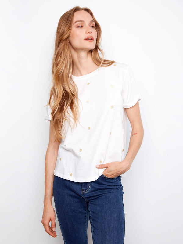 Chic white short-sleeve T-shirt in 100% cotton, adorned with lovely embroidered hearts by Charlie B.