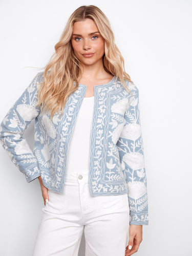 Featuring set-in long sleeves, this light blue floral jacket is made of 100% cotton for a comfortable fit by Charlie B.