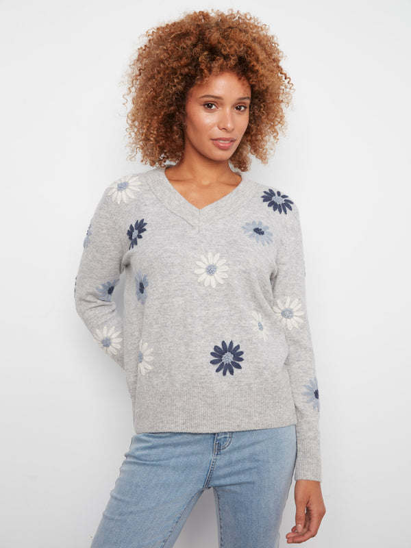 Heather-grey sweater with ribbed cuffs and floral embroidery, perfect for a cozy look by Charlie B.