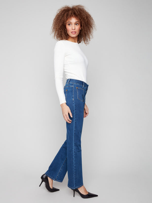Regular rise indigo jeans with special rivets, perfect for an effortlessly chic look by Charlie B.