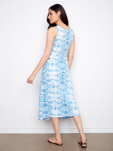Elegant midi-length dress in a blue pattern, perfect for any occasion with its comfortable fit. Made of 100% cotton by Charlie B.