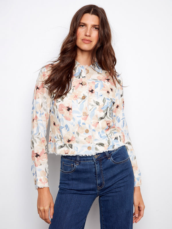 Front pockets provide convenience and style in this lovely floral patterned jacket, great addition to any closet! By Charlie B.