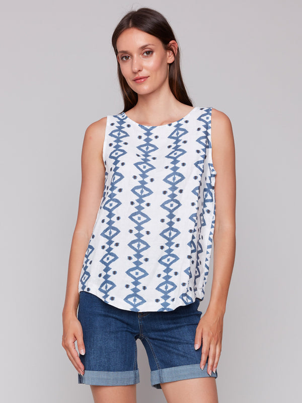 Top with a rounded hem and geometric pattern by Charlie B.