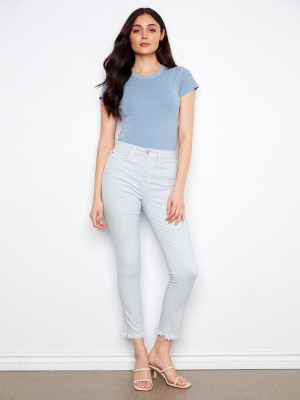 Featuring a practical 5-pocket design, these jeans combine style and functionality effortlessly. Created with passion by Charlie B.