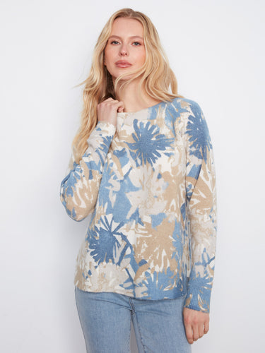Sweater with a reversible design and elegant abstract patterns, highlighted by its comfortable long raglan sleeves by Charlie B.