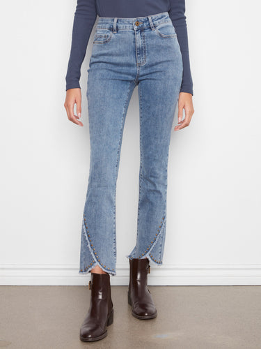 These jeans feature five pockets and offer a comfortable stretch denim fabric, ideal for everyday wear. By Charlie B.