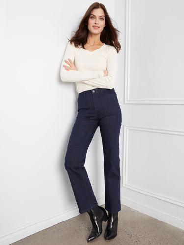Long length denim pants that flatter every silhouette, offering both style and versatility in one piece. A wardrobe staple by Charlie B.