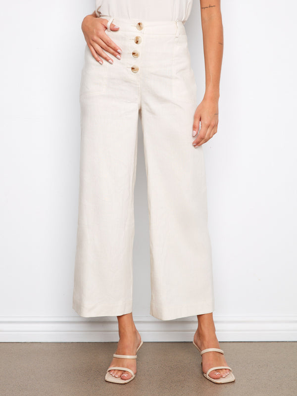 Made from stretch linen fabric, these pants ensure comfort and ease of movement throughout the day by Charlie B.
