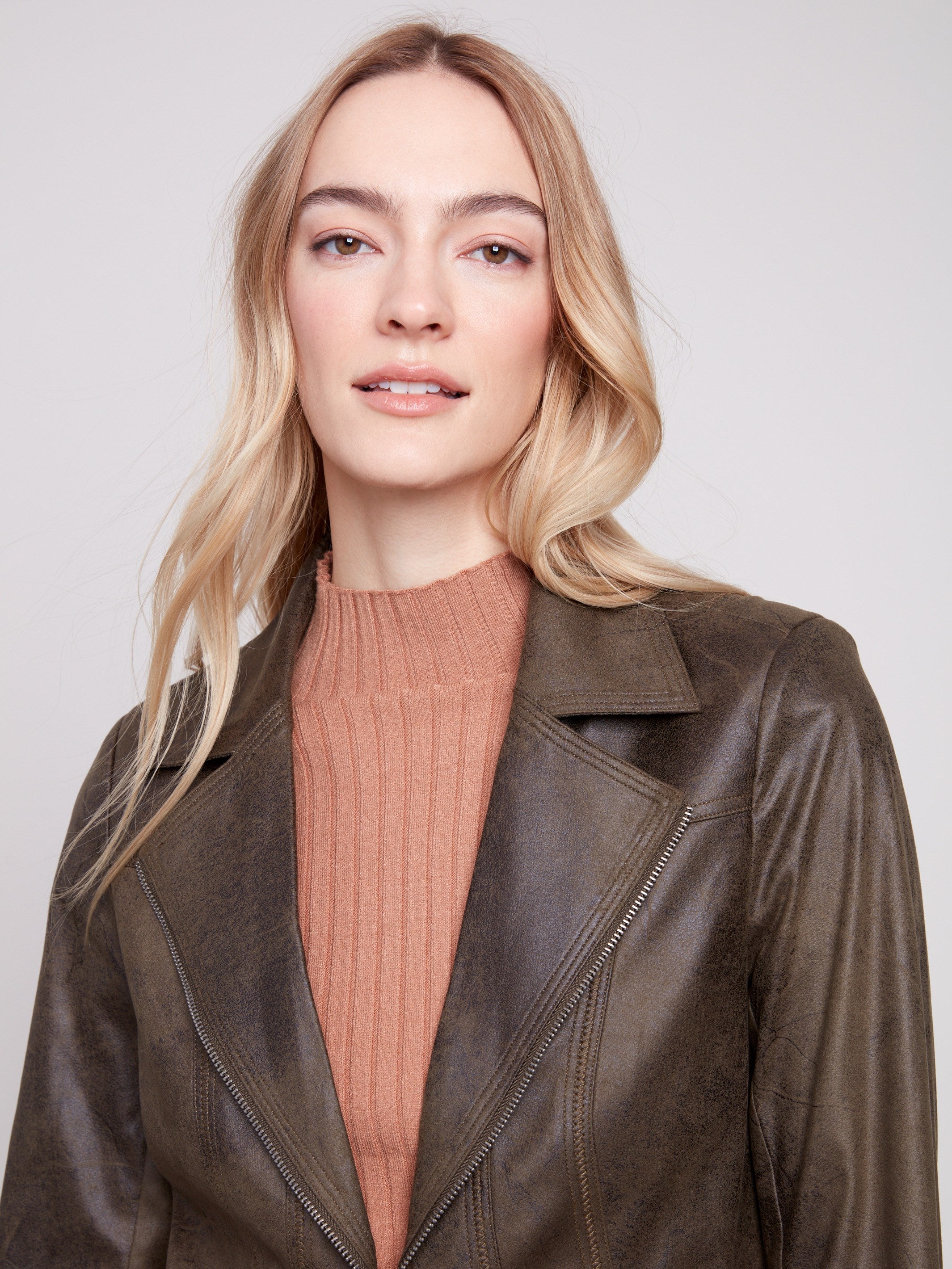 Elegant spruce jacket featuring a classic lapel collar, combining sophistication with comfort by Charlie B.